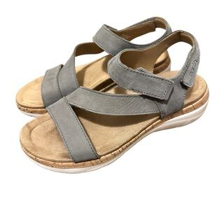 Earth Roni Ankle Strap Sandal In Grey Nubuck Size 7